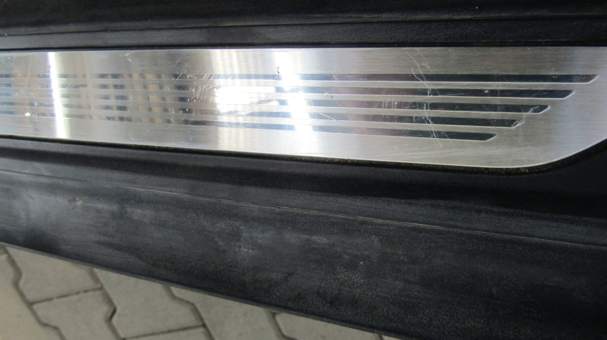 Lajsna praga obloga wewnętrzna BMW M4 F83