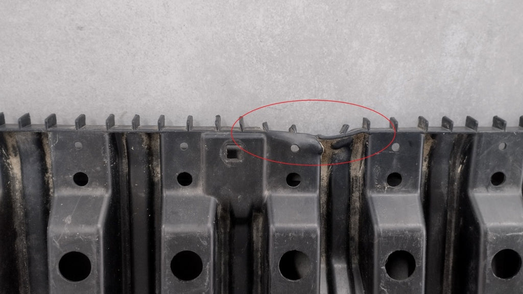 Prednji branik OSŁONA PŁYTA POD TOYOTA AVENSIS T27 LIFT 15-