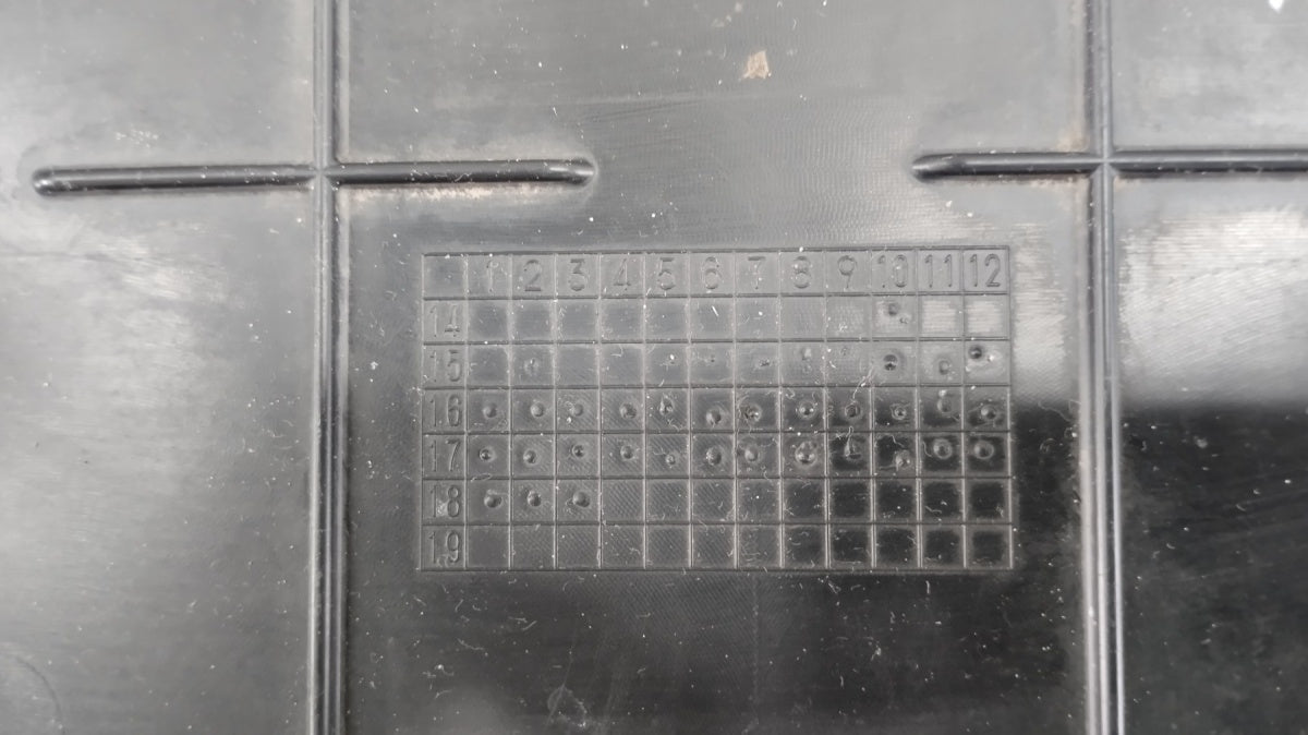 Prednji branik OSŁONA PŁYTA POD TOYOTA AVENSIS T27 LIFT 15-