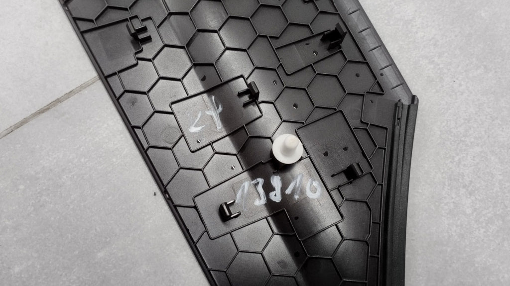 Panel Boczny Konsoli lijevi Porsche Cayenne Coupe 9Y4 24+ Bramble (OW4)