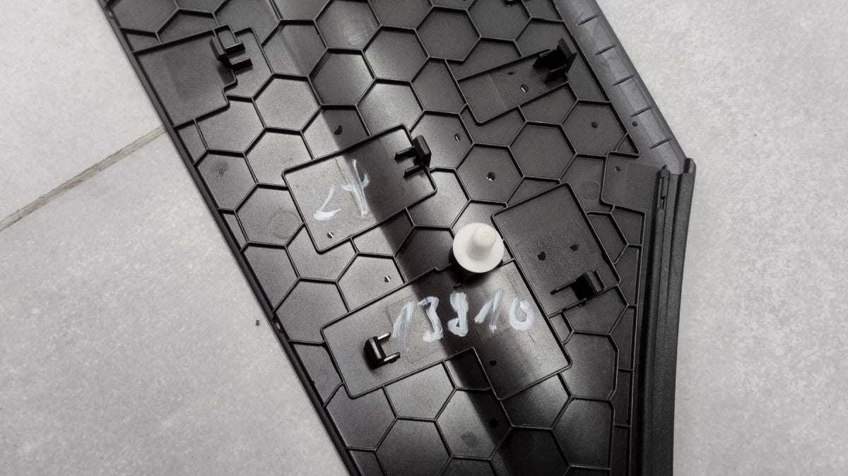 Panel Boczny Konsoli lijevi Porsche Cayenne Coupe 9Y4 24+ Bramble (OW4)