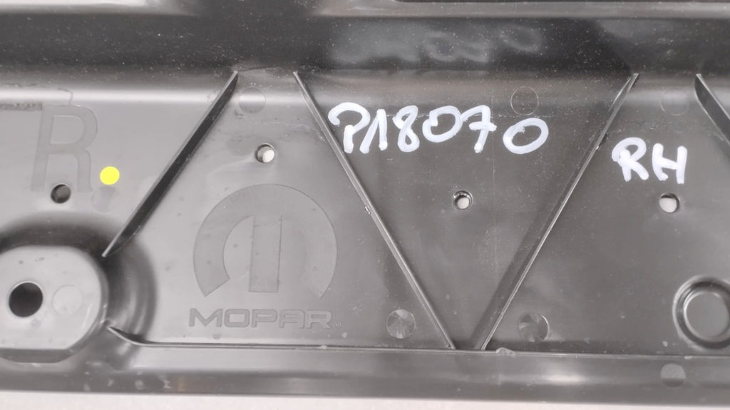 Zaštita Płyta podwozia RH desni Opel Frontera C 9857709380 5321 24-
