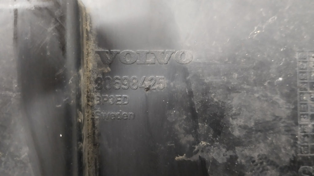 Zaštita Płyta podłoga pod zderzak VOLVO XC70 III 07- / 30698425