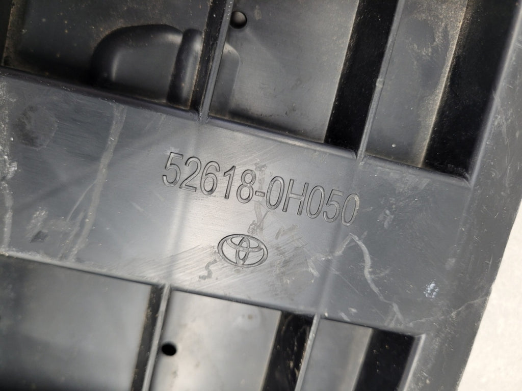 Zaštita Płyta podłoga zderzaka prednja pod zderzak Toyota Aygo X 22-