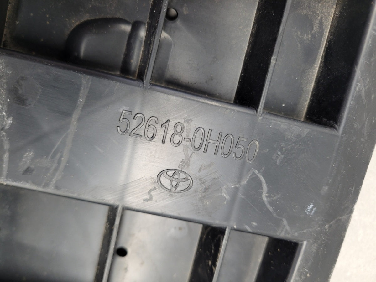 Zaštita Płyta podłoga zderzaka prednja pod zderzak Toyota Aygo X 22-
