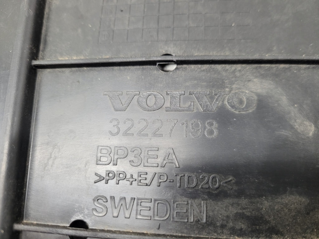 Zaštita Płyta podłoga zderzaka prednja Volvo V60 II 2 S60 3 III 18-24