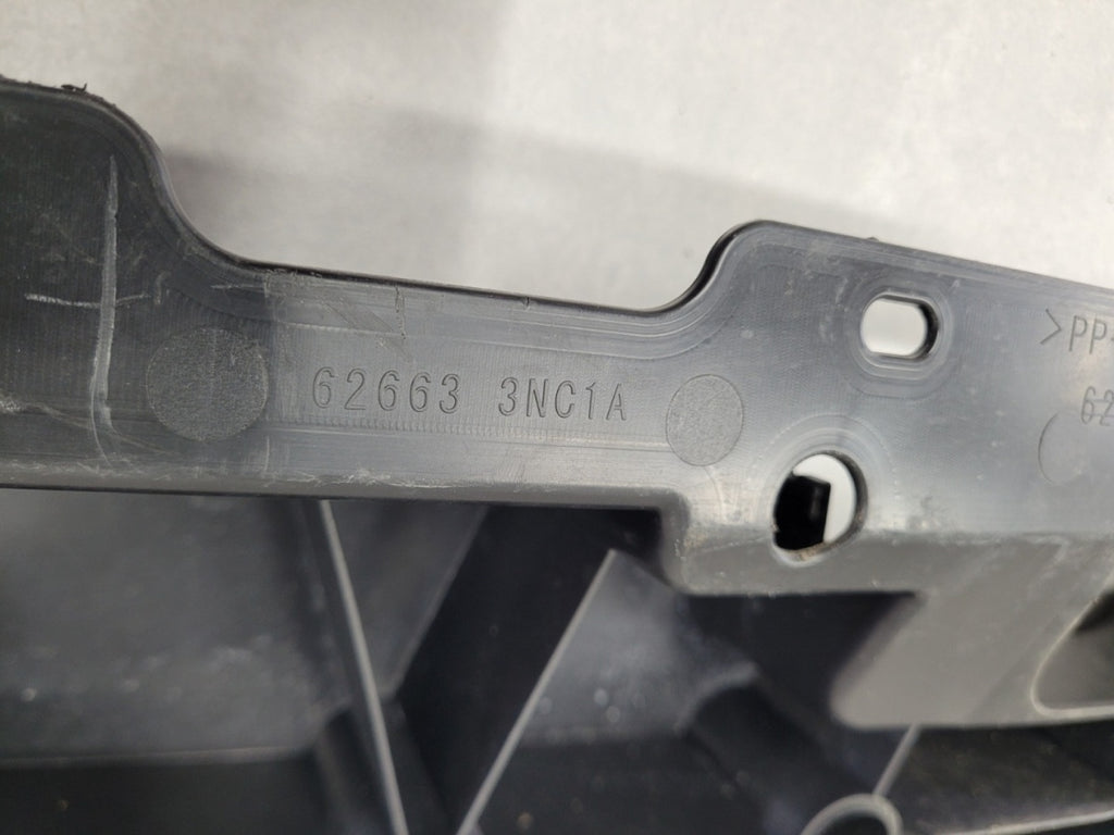 Zaštita Płyta podłoga zderzaka prednja pod zderzak Nissan Leaf 1 I 10-17