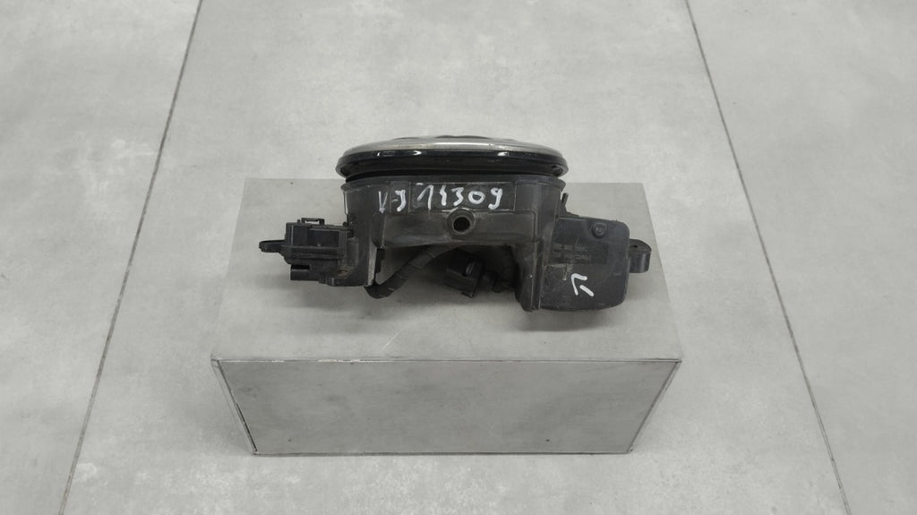 Zaštita portu ładowania klapka wlewu emblemat Volkswagen Golf VII GTE 5GE853396