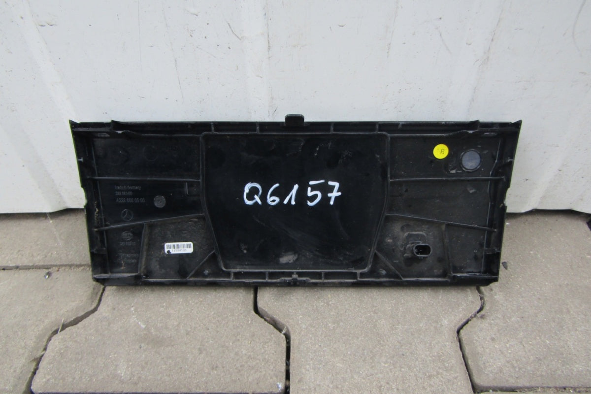 Maska (grill) Osłona Distronic zaślepka radaru atrapa A2238880000