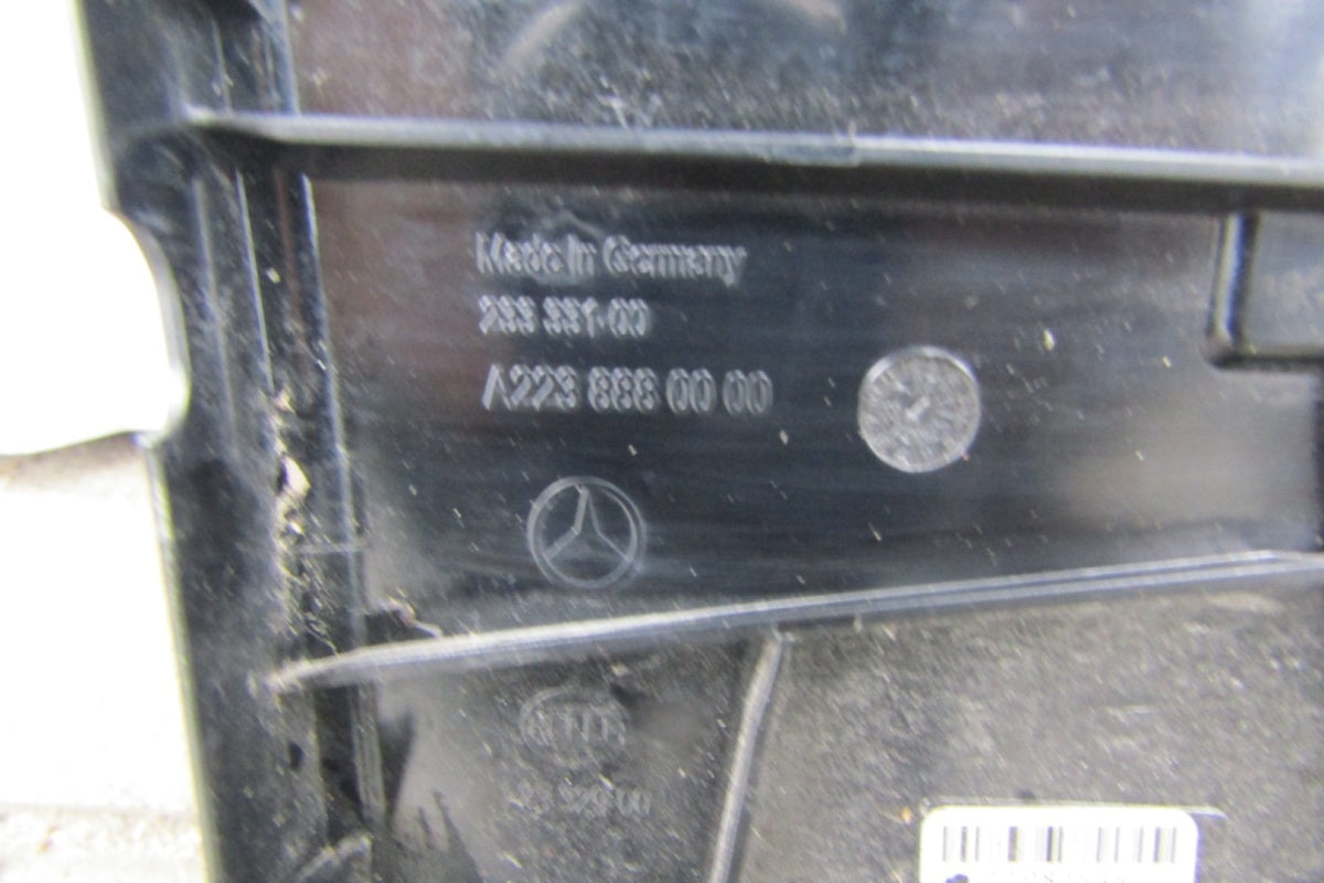 Maska (grill) Osłona Distronic zaślepka radaru atrapa A2238880000