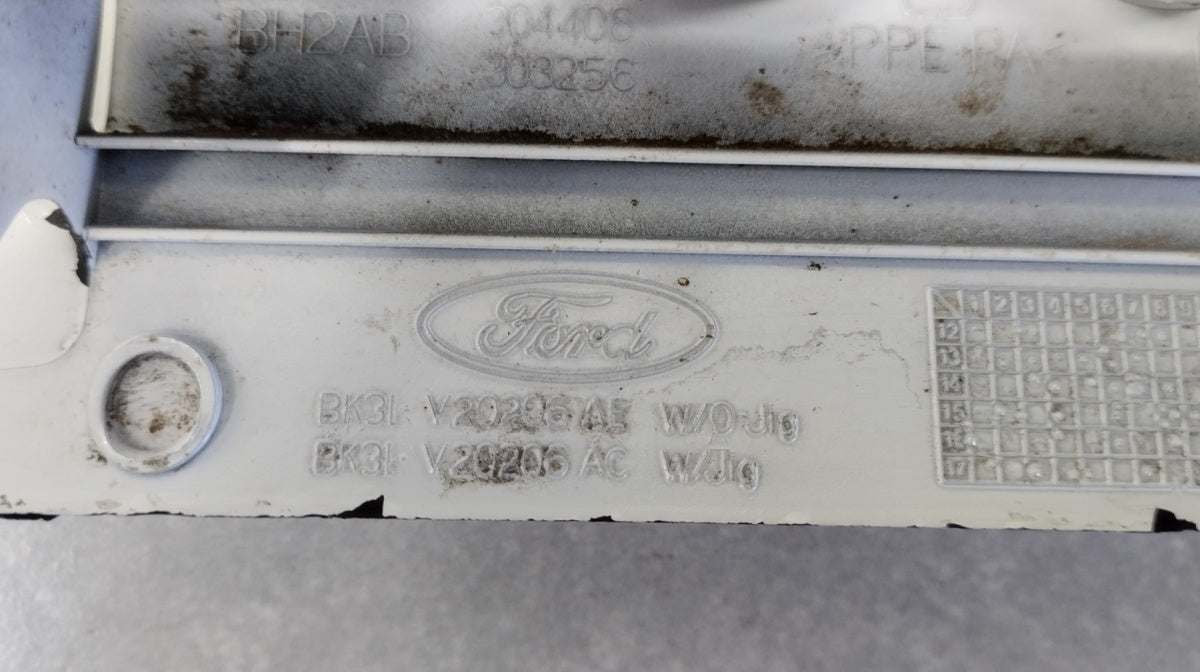 LISTWA NAKŁADKA lijevi POD WLEWEM PALIWA FORD TRANSIT 2014 - BK31-V20206-BB