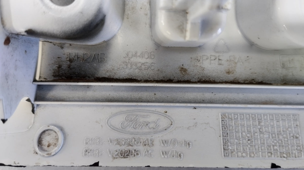LISTWA NAKŁADKA lijevi POD WLEWEM PALIWA FORD TRANSIT 2014 - BK31-V20206-BB