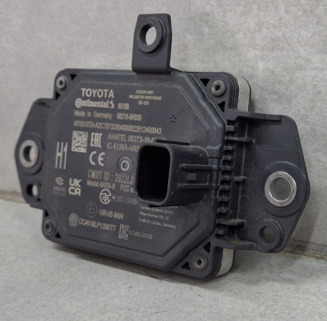 Radar Sensor Distronic Toyota AYGO X 88210-0H030 22-