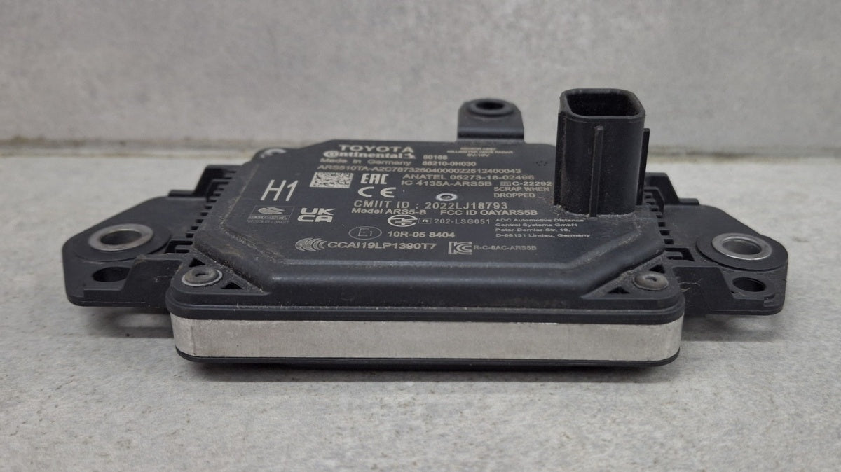 Radar Sensor Distronic Toyota AYGO X 88210-0H030 22-