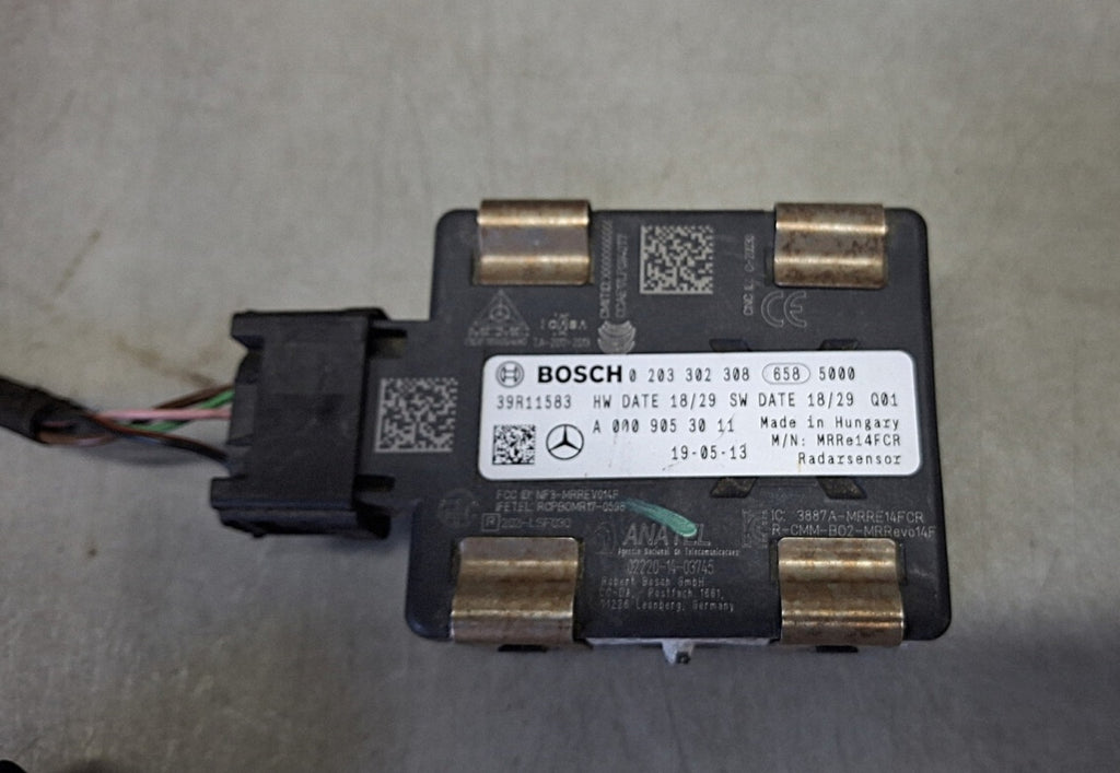 Radar sensor czujnik distronic ACC Mercedes A0009053011