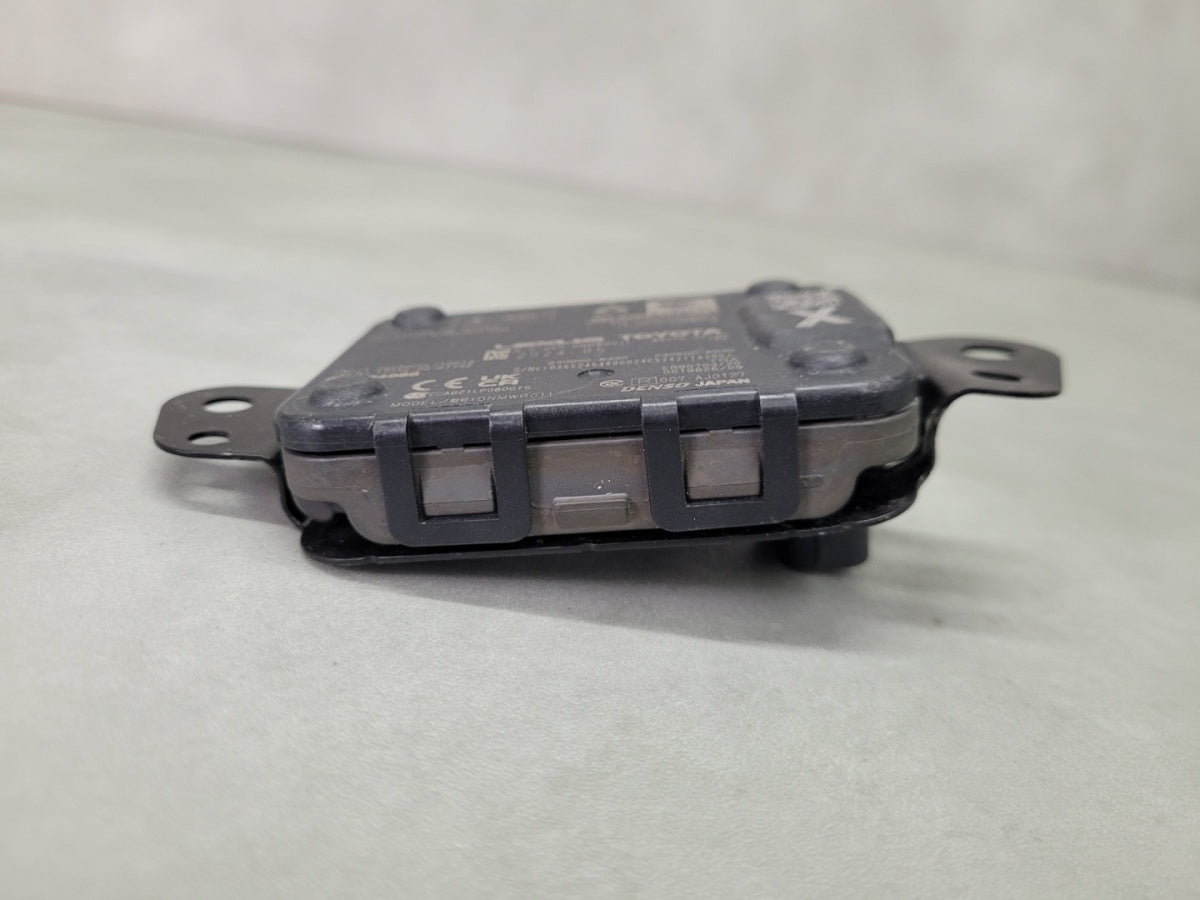 Radar sensor distronic Toyota Yaris IV 4 Cross