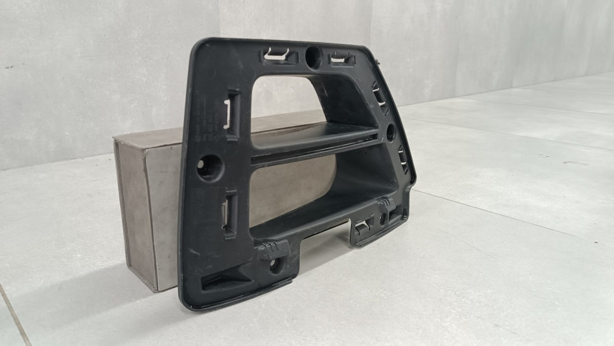 Mocowanie kratki zderzaka prednji lijevi Volkswagen VW Golf VII R 5g0853949D