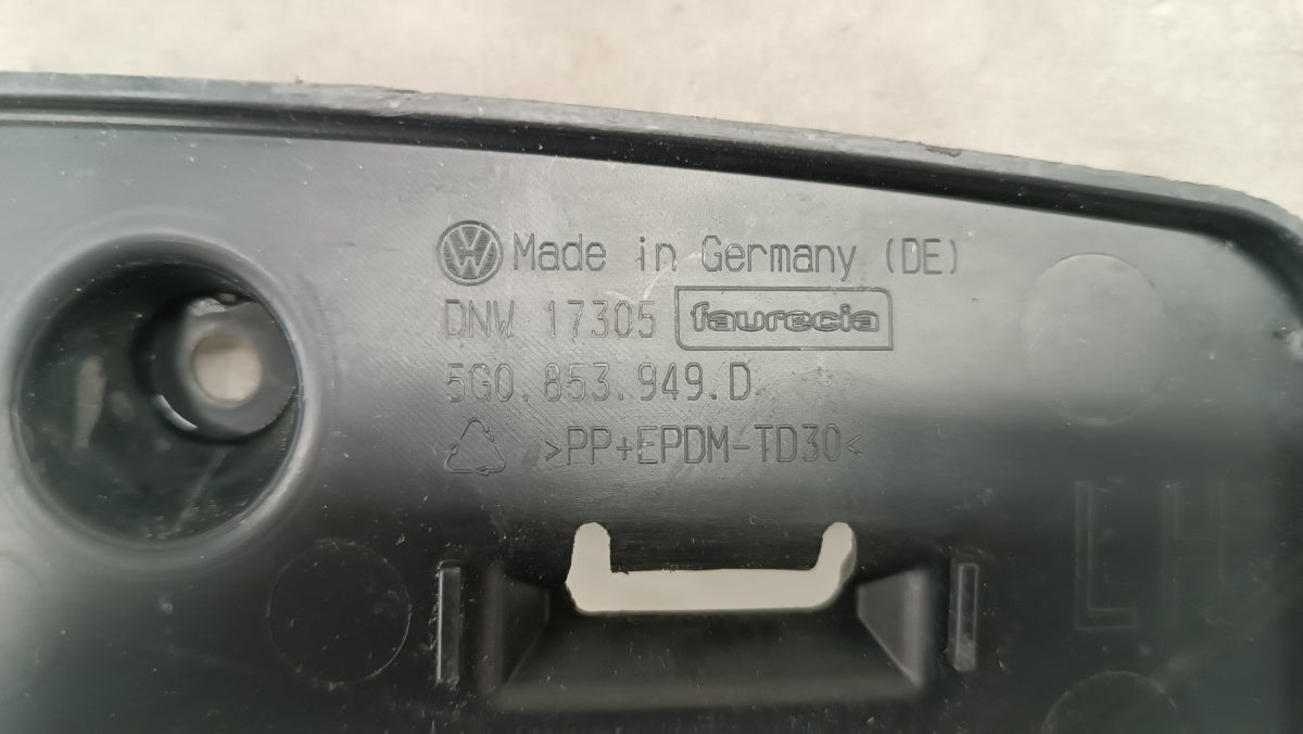 Mocowanie kratki zderzaka prednji lijevi Volkswagen VW Golf VII R 5g0853949D