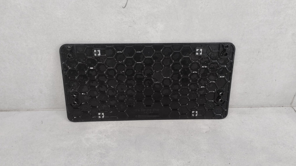 MOCOWANIE TABLICY REJESTRACYJNEJ zadnji MERCEDES W205 W213 CLA C118 A0008103700