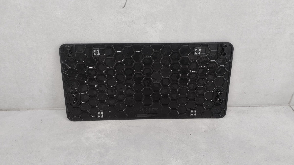 MOCOWANIE TABLICY REJESTRACYJNEJ zadnji MERCEDES W205 W213 CLA C118 A0008103700