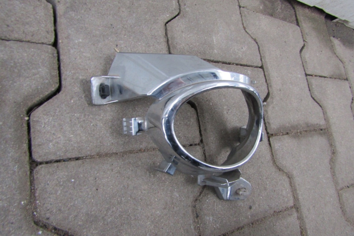 Ramka hrom obudowa halogen desni LEXUS IS 250C 13- LIFT