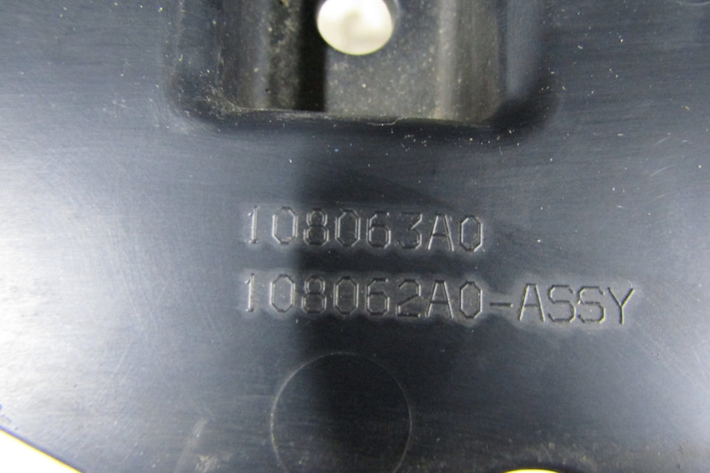 Prednji branik OSŁONA PŁYTA POD TOYOTA YARIS III LIFT 3 108063A0