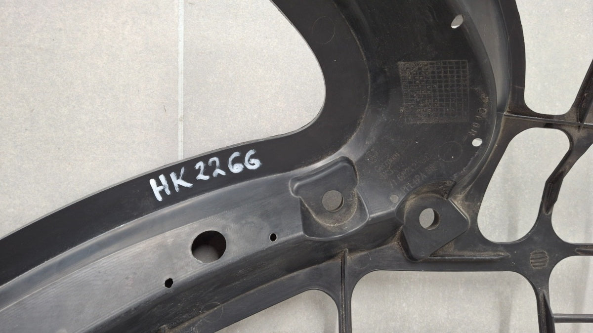 Blatobran Ślizg mocowanie a lijevi prednji Volkswagen VW Touareg 07-10 Lift 7L6