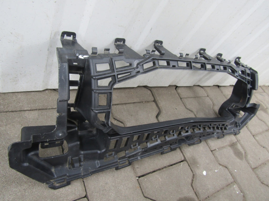 Ślizg mocowanie zderzaka prednji MERCEDES W206 AMG 22- A2068855103