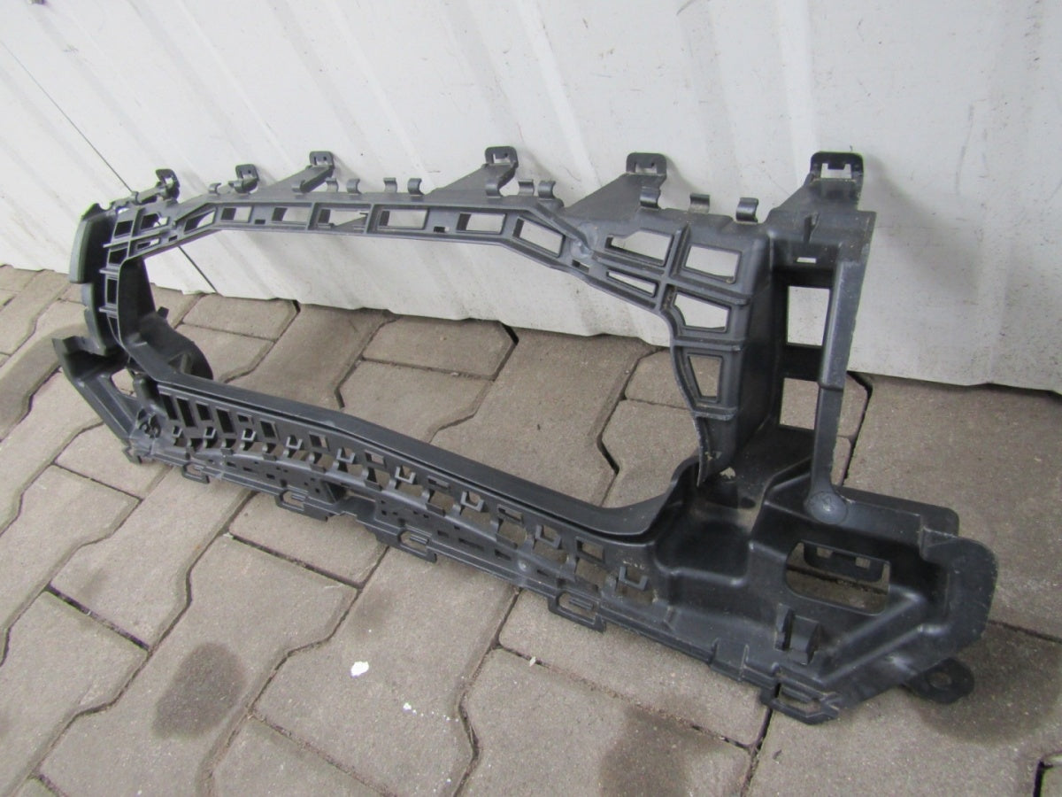 Ślizg mocowanie zderzaka prednji MERCEDES W206 AMG 22- A2068855103
