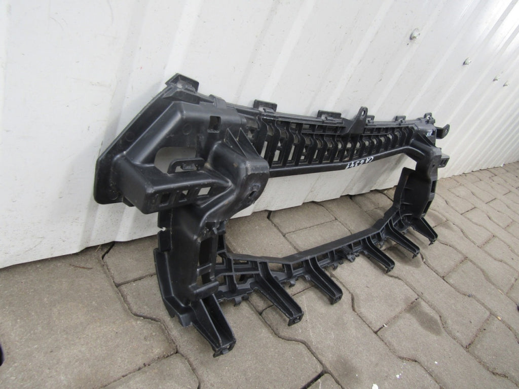 Ślizg mocowanie zderzaka prednji MERCEDES W206 AMG 22- A2068855103