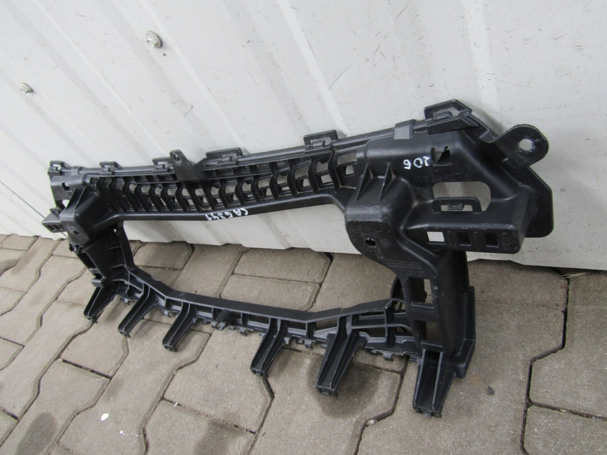 Ślizg mocowanie zderzaka prednji MERCEDES W206 AMG 22- A2068855103