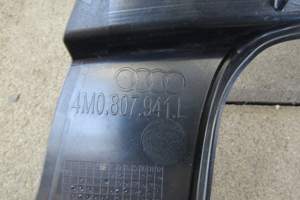 Dodatak branika Mocowanie wspornik AUDI Q7 S-LINE 4M0 15-