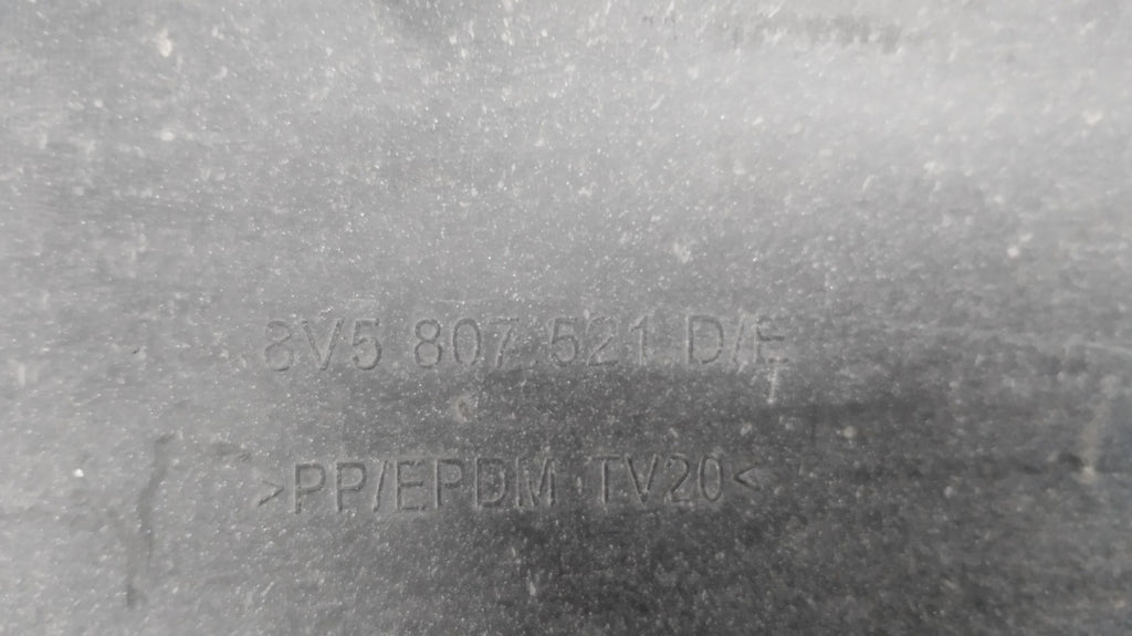 Zadnji branik Spoiler dokładka dyfuzor AUDI A3 8V5 SEDAN 13- 8V5807521 D/E