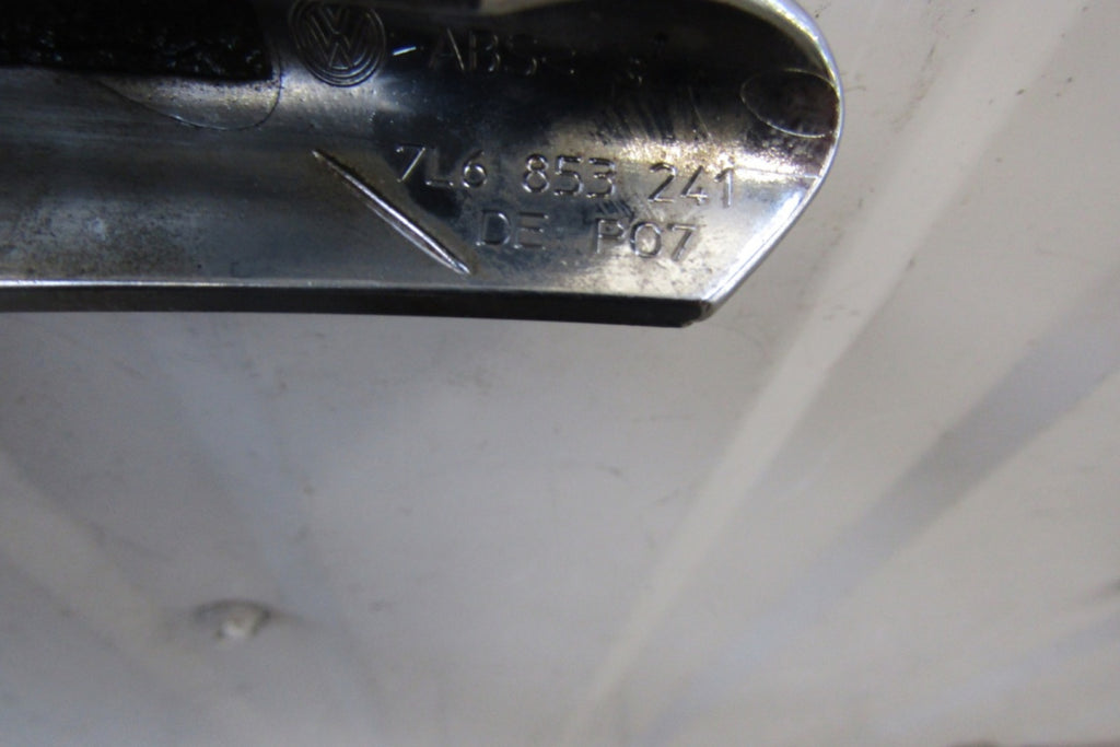 Prednji branik obloga lajsna VW TOUAREG 7L 06-10 LIFT