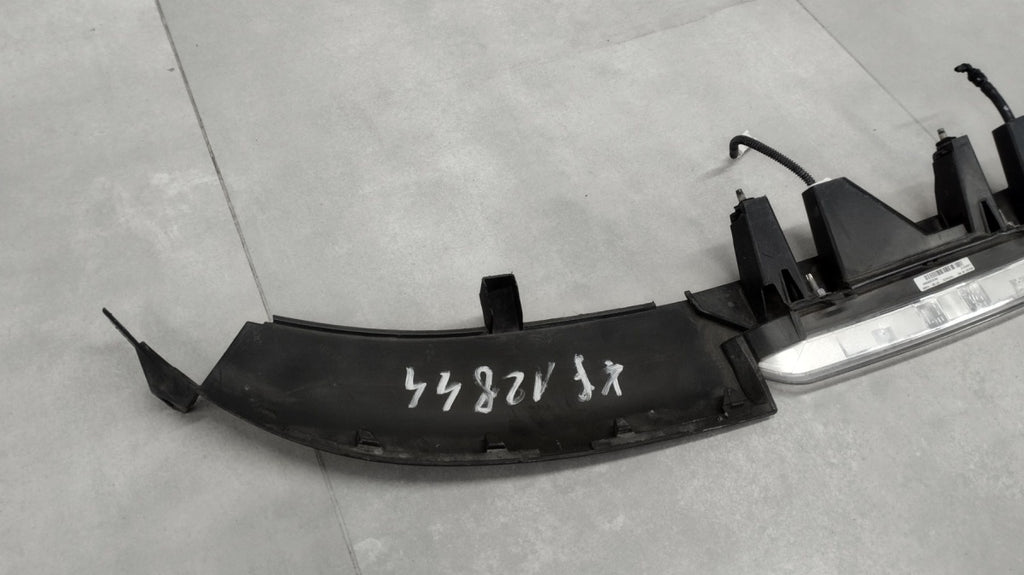 Spojler treće svjetlo STOP Peugeot 308 III T10 karavan SW / 9837890980