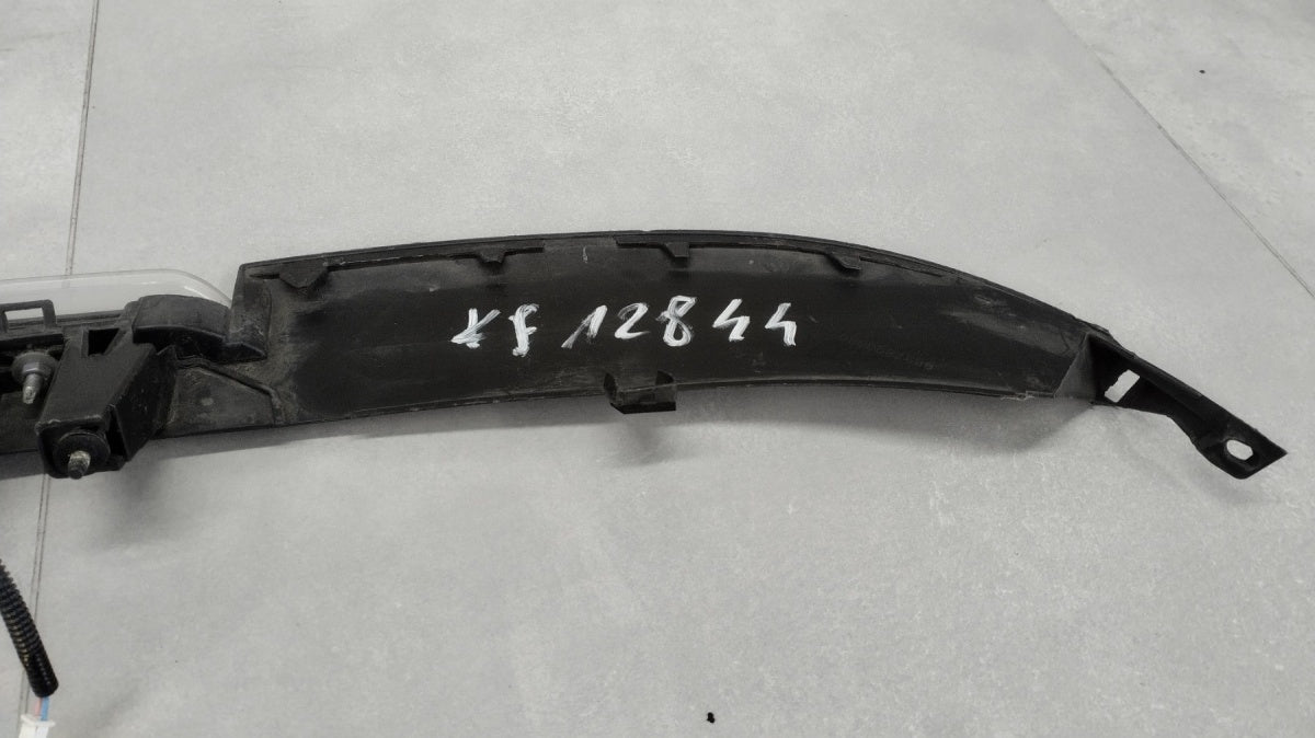 Spojler treće svjetlo STOP Peugeot 308 III T10 karavan SW / 9837890980