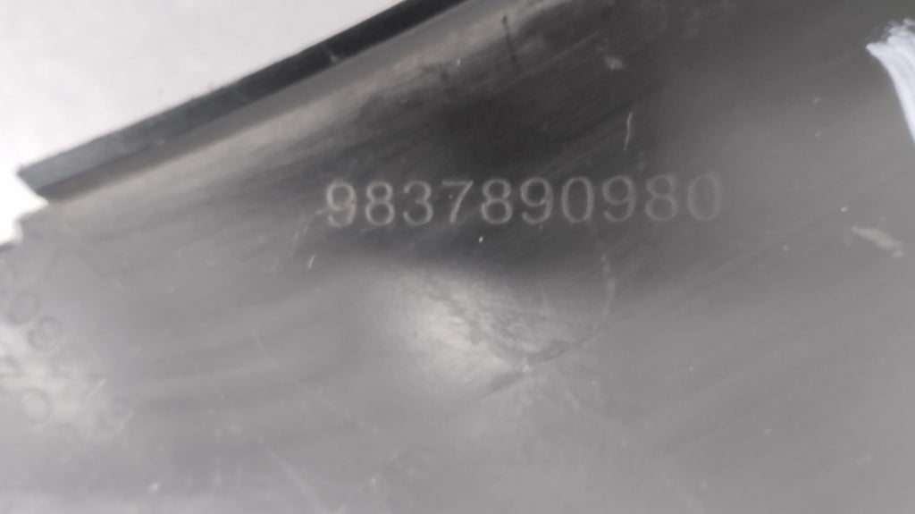 Spojler treće svjetlo STOP Peugeot 308 III T10 karavan SW / 9837890980