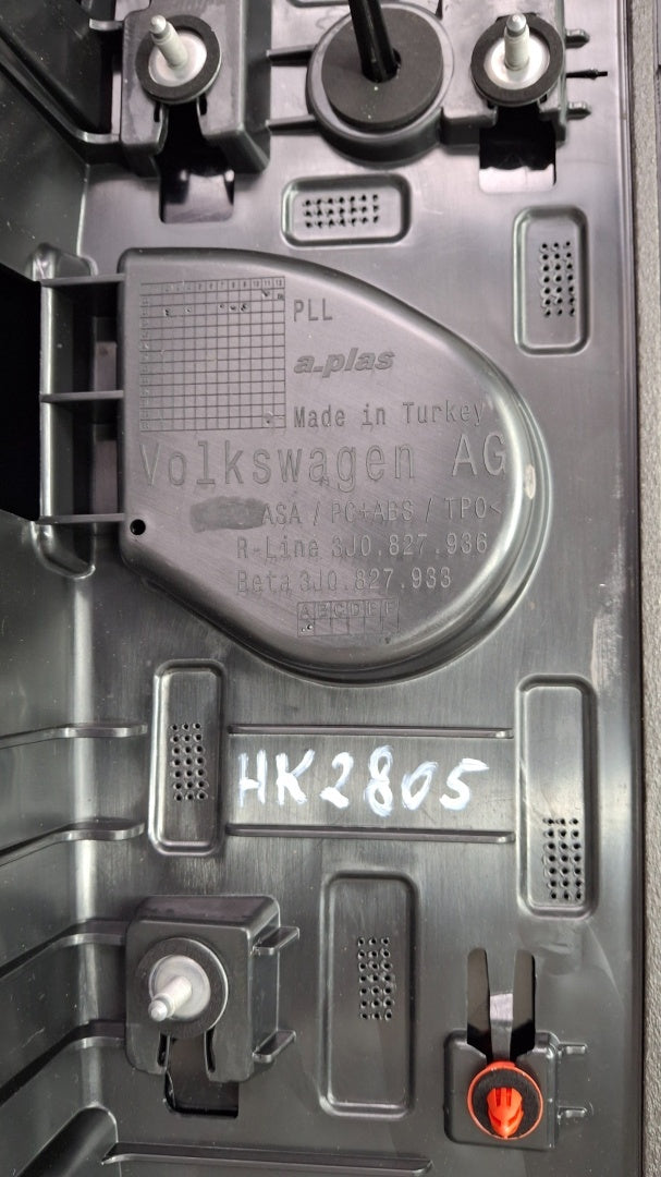 Spojler gepek vrata Vw Volkswagen Passat B9 3J0 R-Line kombi 24-