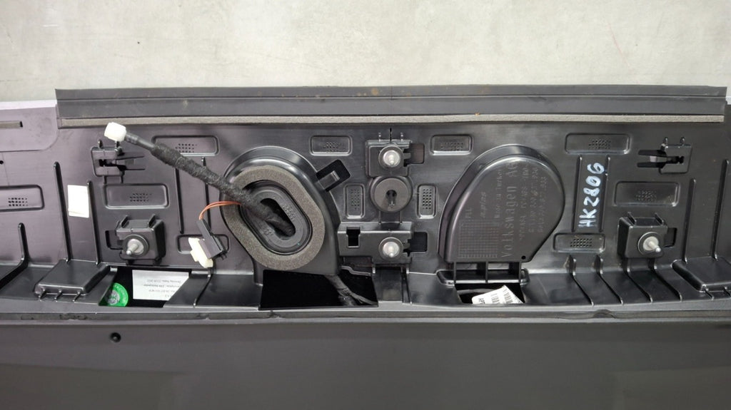 Spojler gepek vrata Vw Volkswagen Passat B9 3J0 R-Line kombi 24-