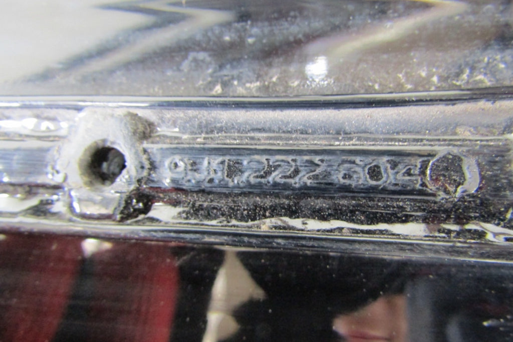 Spojler dokładka desni zadnji zderzaka Porsche Taycan 9J1
