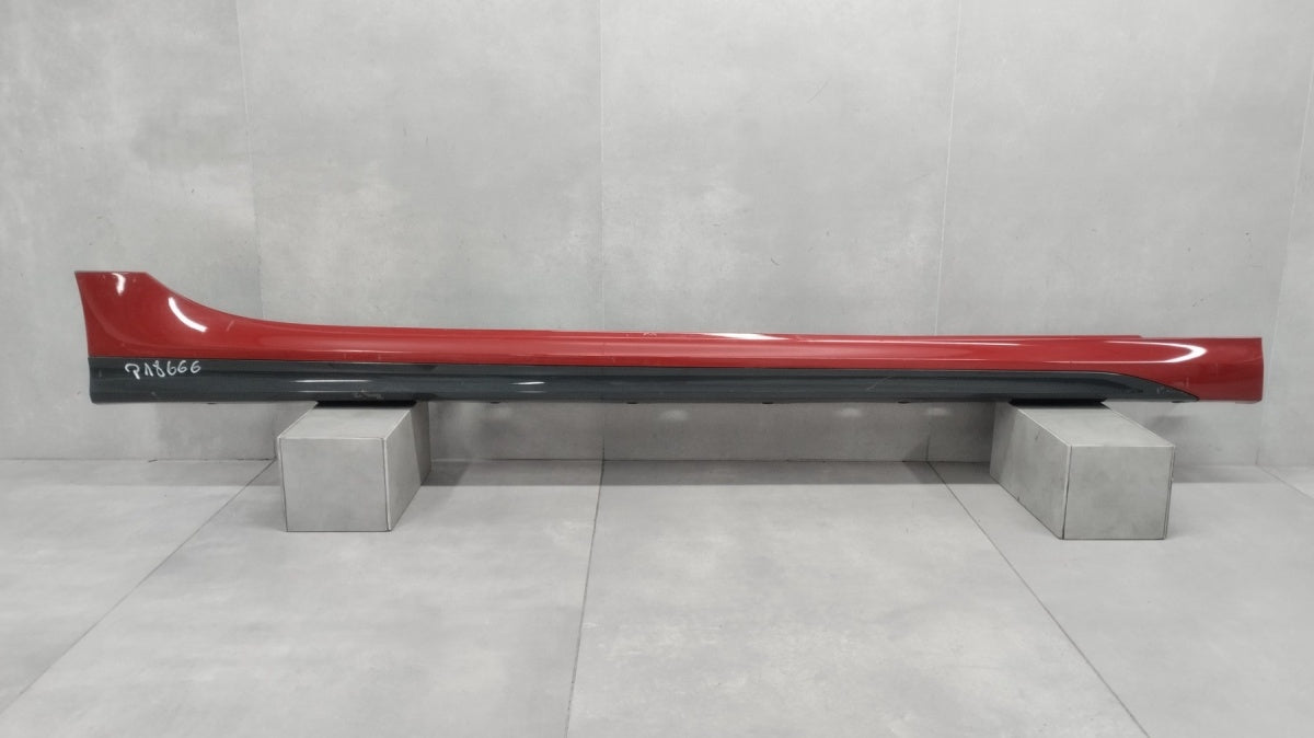 Lajsna praga desna BMW 2 F44 M paket 19-