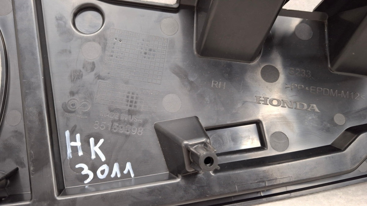 Maska (grill) Wzmocnienie a Mocowanie desna Acura ZDX USA 24- 85159898 RH