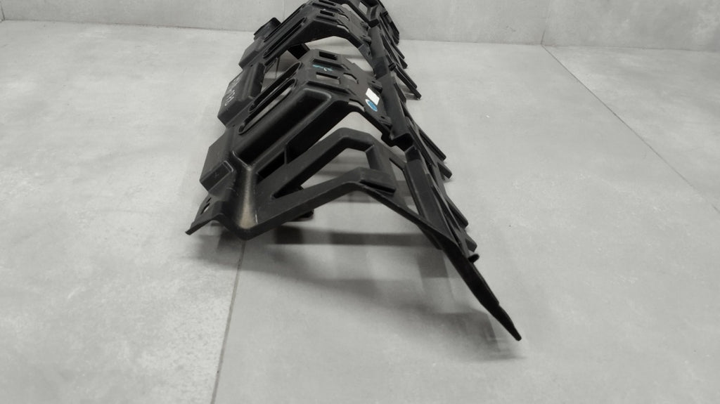 Maska (grill) Wzmocnienie a Polestar II 2 2020- - 6608190687