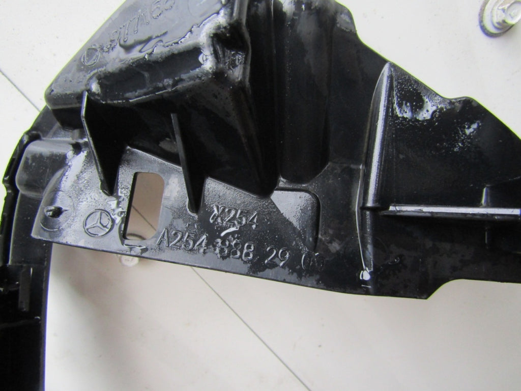 Maska (grill) Wzmocnienie mocowanie wspornik a grill MERCEDES GLC X254 22-