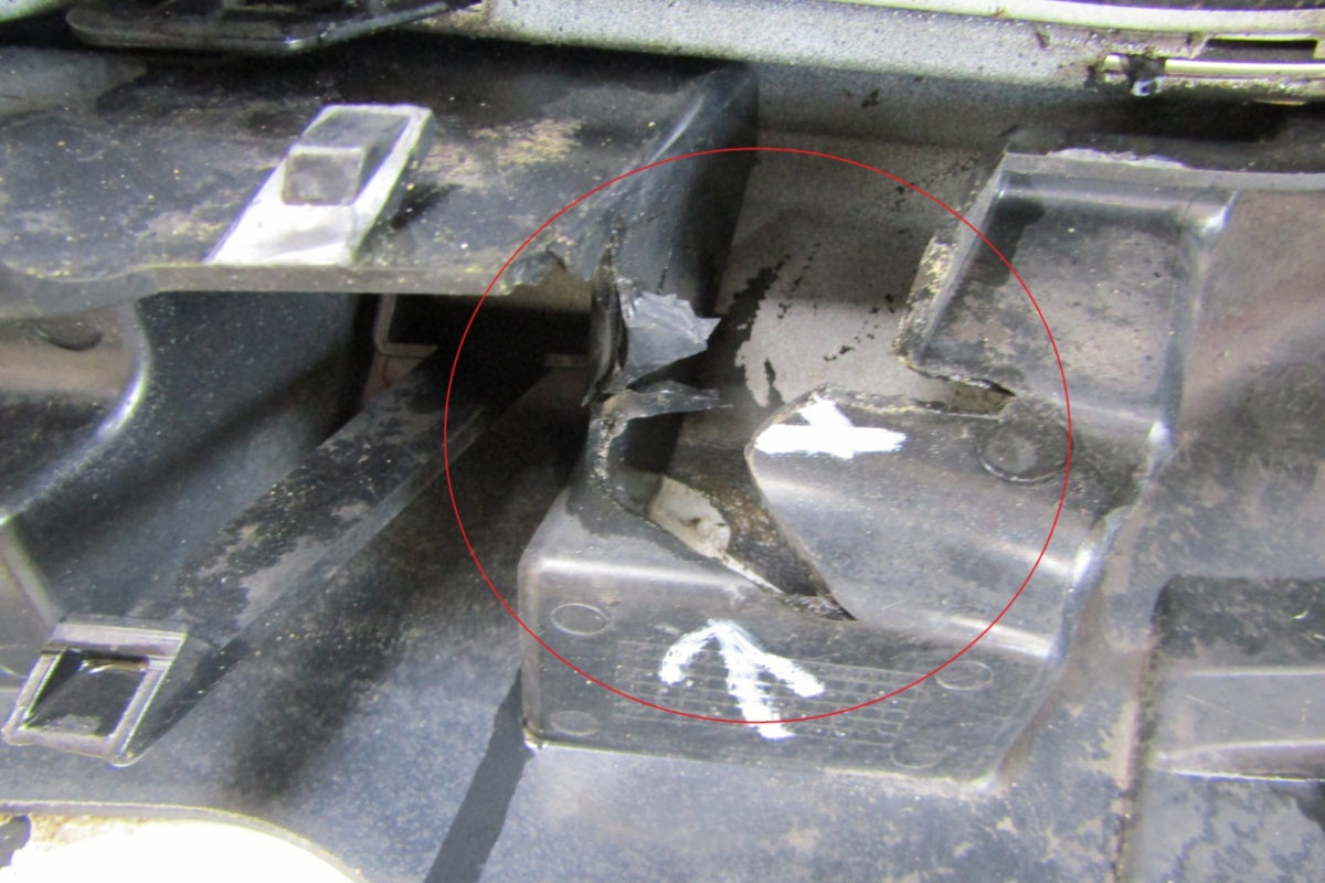 Prednji branik BMW 2 F22 F23 13-