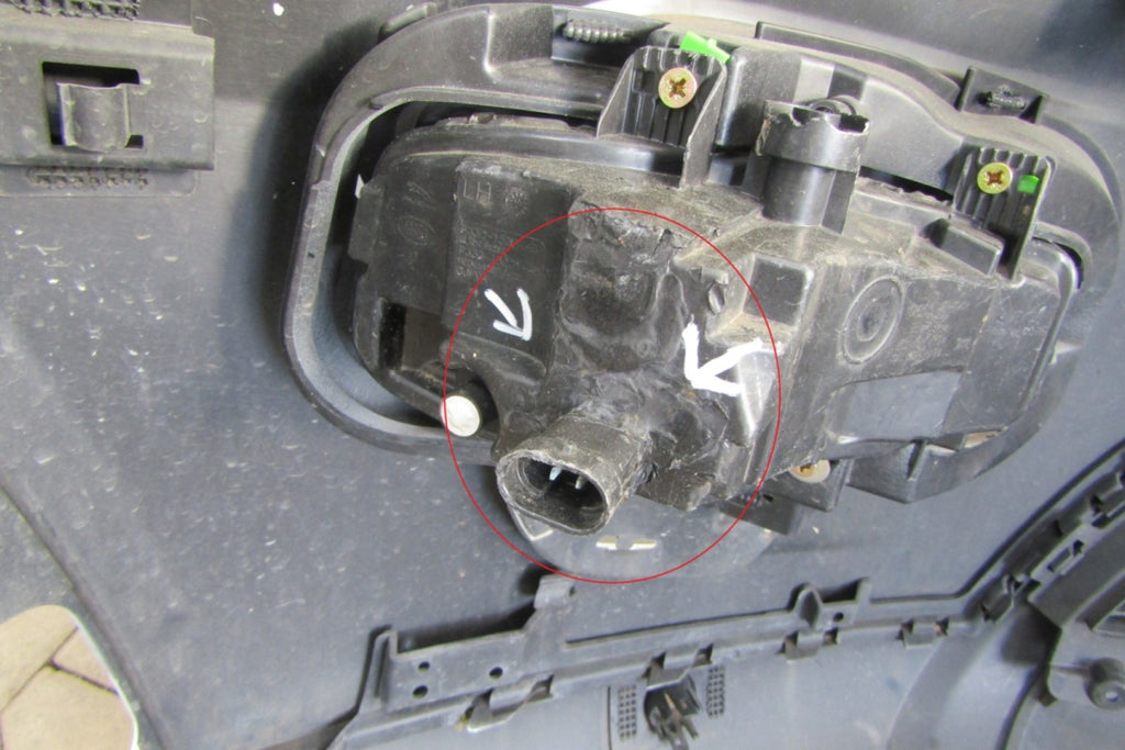 Prednji branik LAND ROVER DISCOVERY SPORT L550 14-18