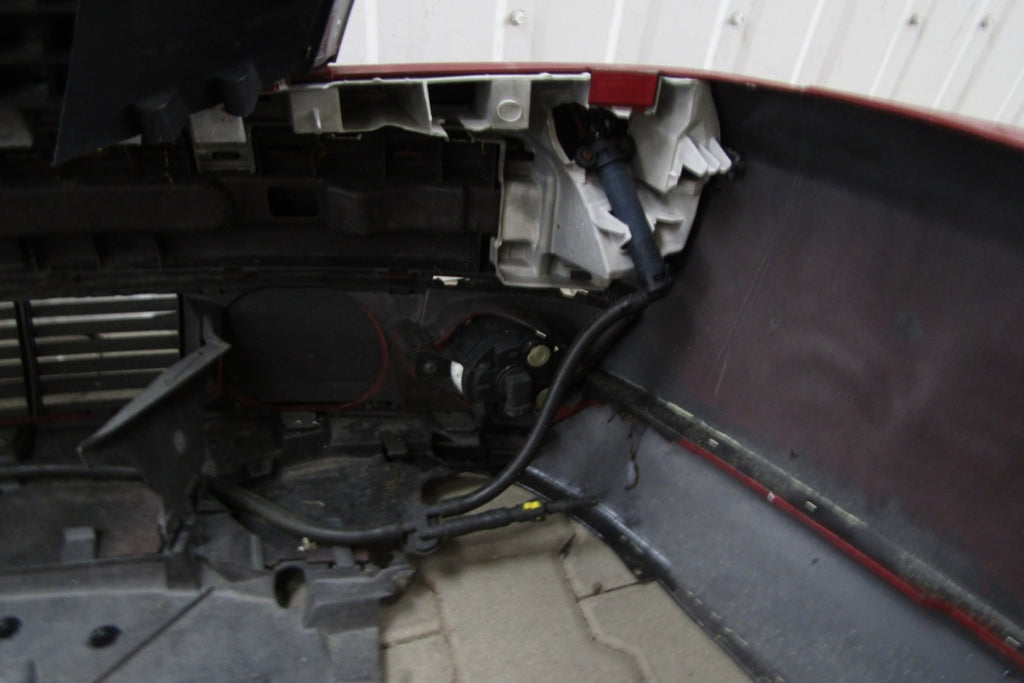 Prednji branik RENAULT VEL SATIS 01-05 (SPRYSKI)