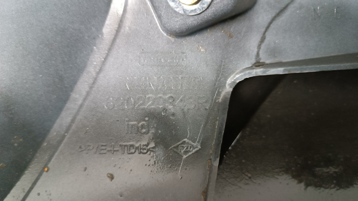 Prednji branik Renault Kadjar 15-18