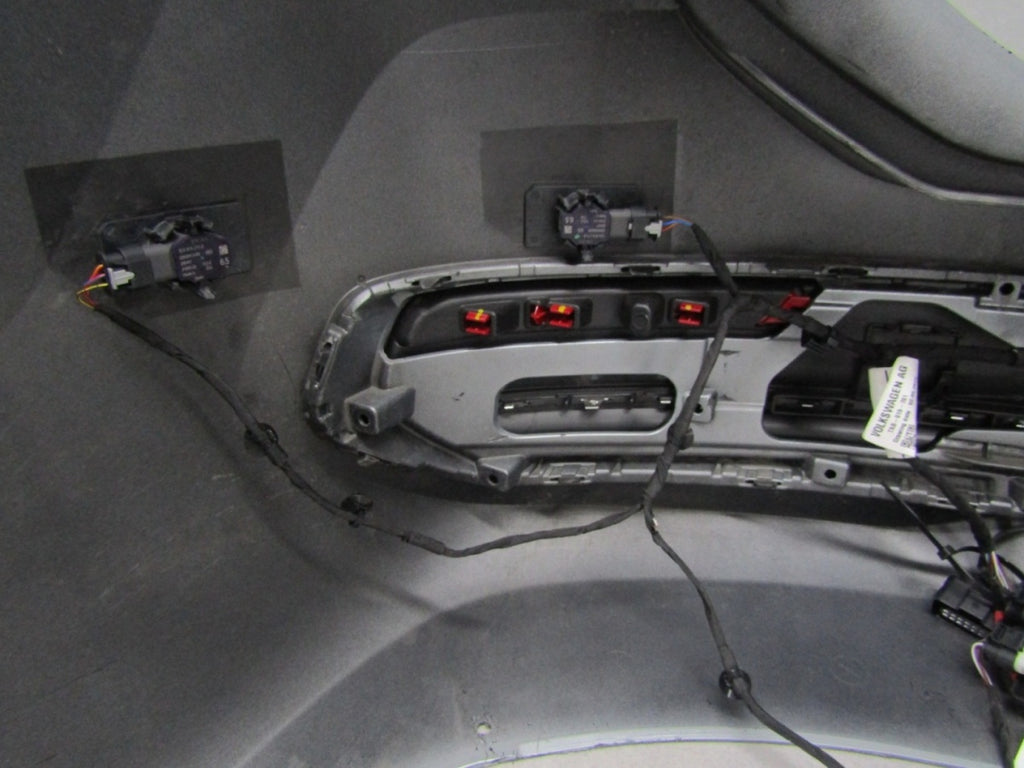 Zadnji branik VW PASSAT B9 3J0 KOMBI VARIANT 24-
