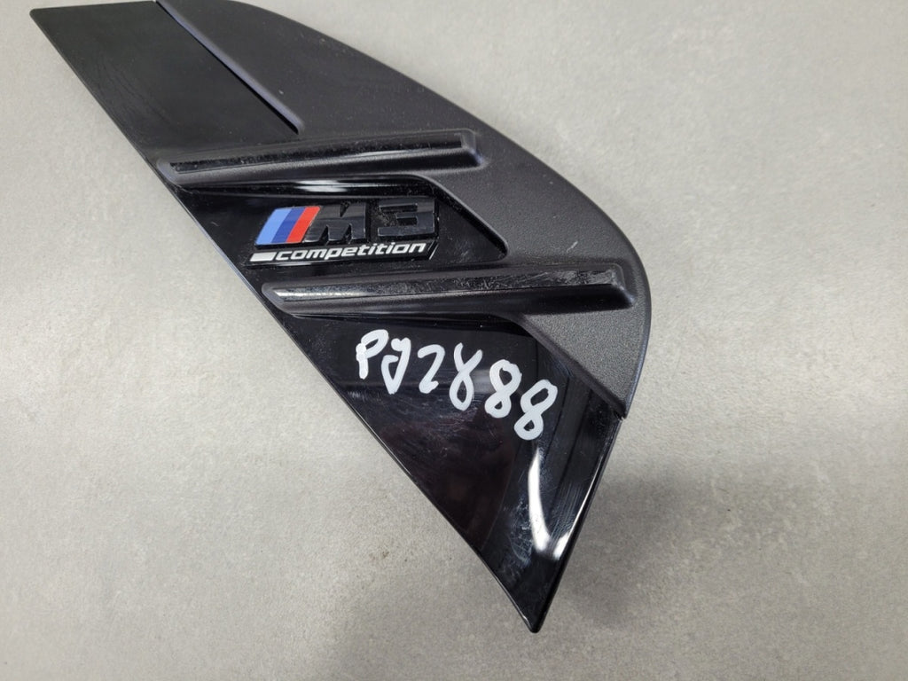 Rešetka Zaślepka lajsna błotnika desna prednja Bmw M3 G80 G81 Lift LCI 23-